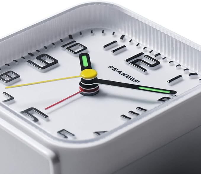 Peakeep 3D Numbers No Tick-Tock Analog Alarm Clock - Image 2