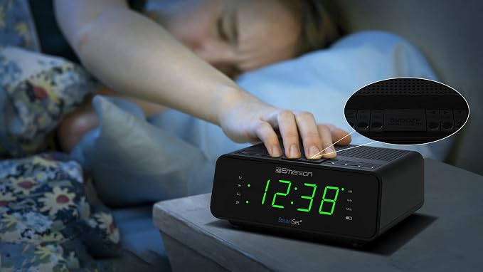 Emerson SmartSet Dual Alarm Clock Radio - Image 5