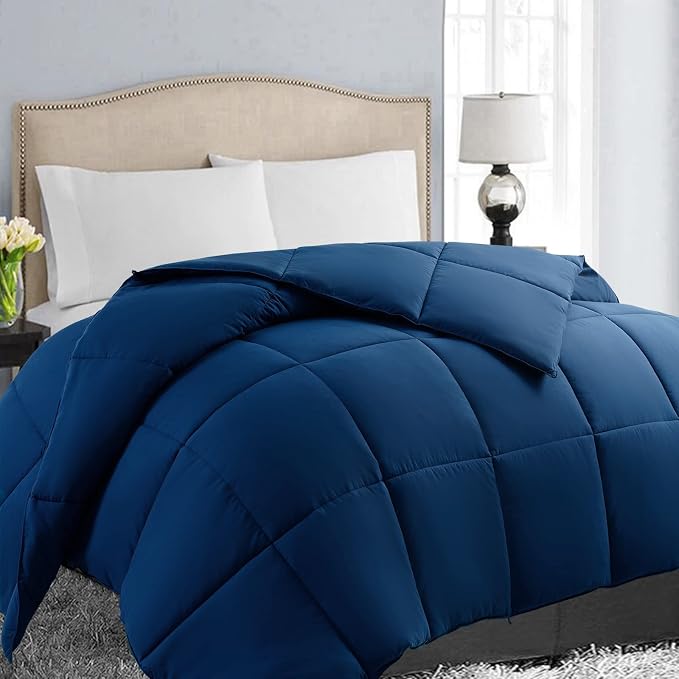 EASELAND Twin Size Down Alternative Comforter by EASELAND