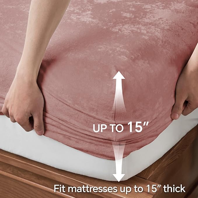BEDELITE Velvet Fitted Sheet and Pillowcases Set, Luxury Soft Fuzzy Bottom Sheet - Image 5