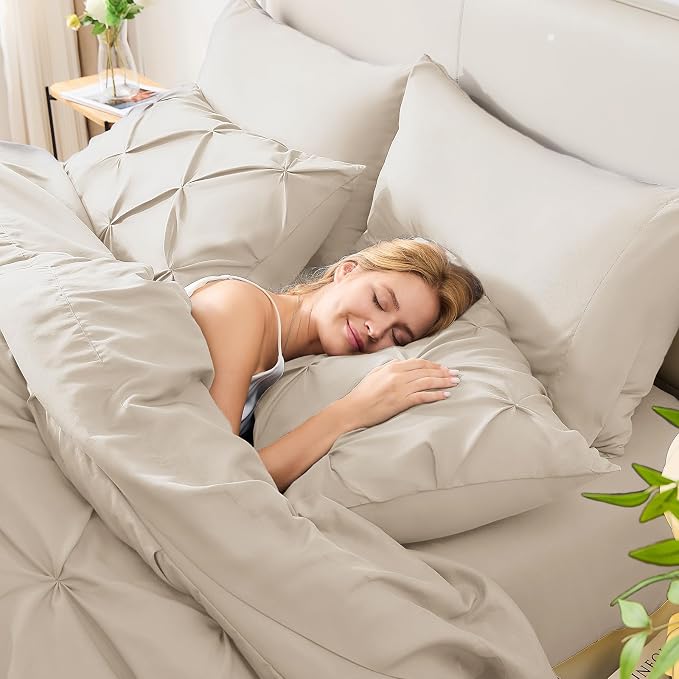 HIMEET Pintuck Bed in a Bag, 7 Pieces King Size Comforter Set Beige, Luxury - Image 7