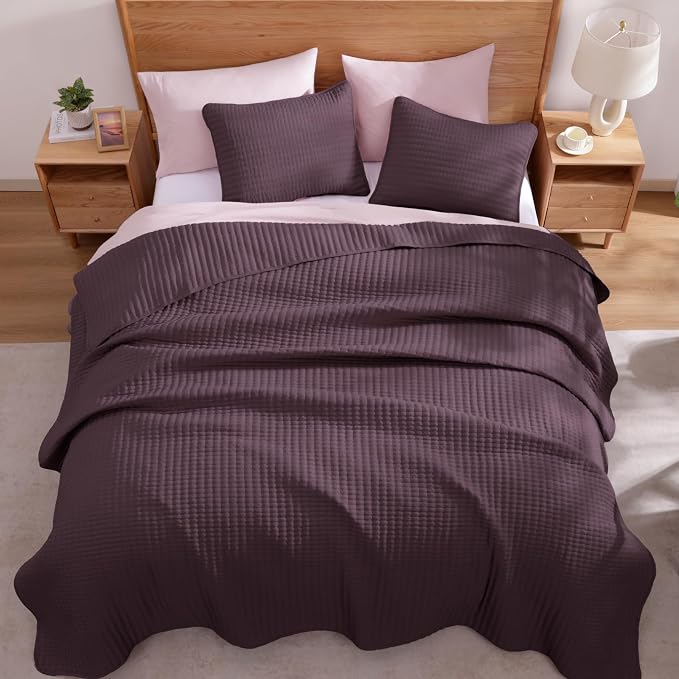 WRENSONGE Queen Quilt-3 Pieces Lightweight Bedspreads Italian Plum Queen Size - Image 4