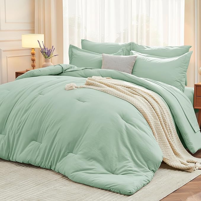 MUXHOMO 7 Pieces Queen Comforter Set, Soft Bed in a Bag Queen Size, All Season by MUXHOMO