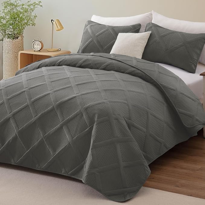 Exclusivo Mezcla Oversized King Quilt Set- Grey Cal King Quilts Bedding Set - Image 2