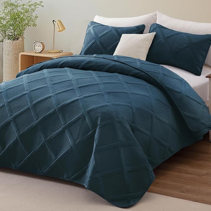 Exclusivo Mezcla King Quilt Set- Navy Blue Quilts Bedding Set - Image 2