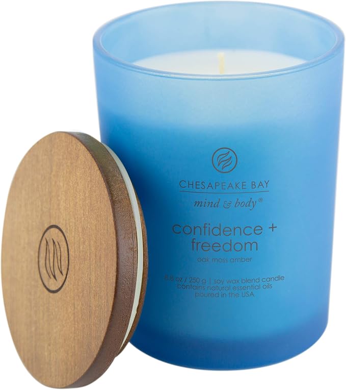 Chesapeake Bay Candle Scented Candle Confidence + Freedom Medium Home Décor - Image 2