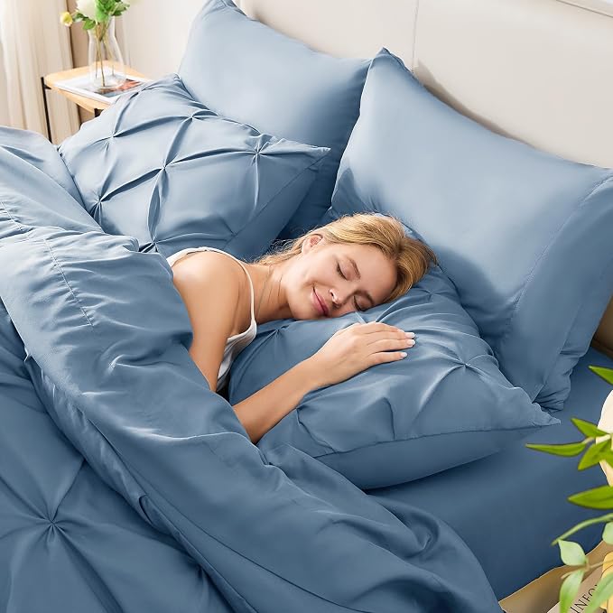 HIMEET Pintuck Bed in a Bag, 7 Pieces Oversized King Comforter Set Grayish Blue - Image 7