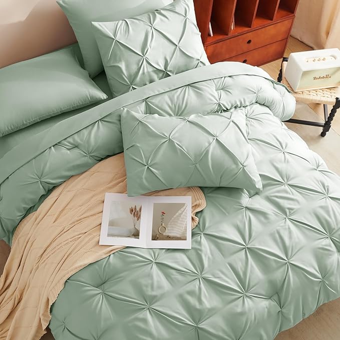 HIMEET Pintuck Bed in a Bag, 7 Pieces Queen Size Comforter Set Sage Green - Image 4