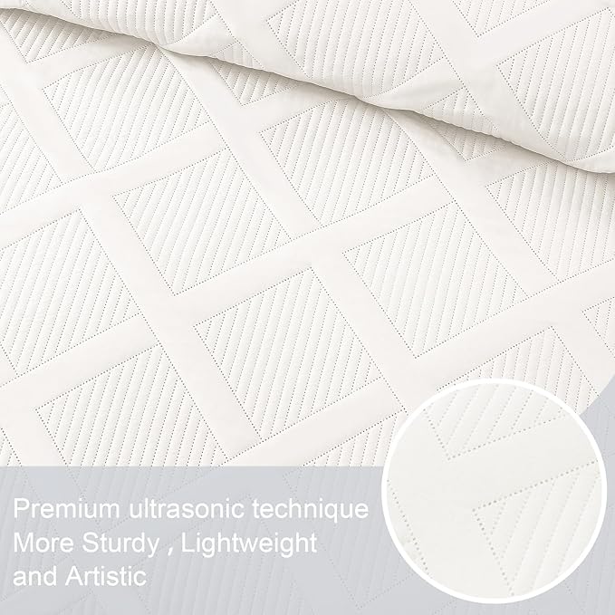 Exclusivo Mezcla Oversized King Quilt Set- White Cal King Quilts Bedding Set - Image 4