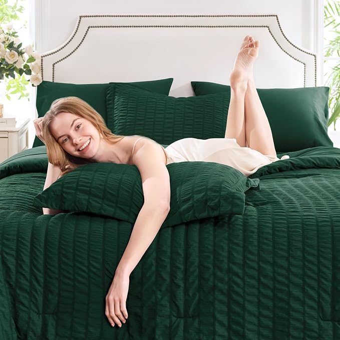 CozyLux Queen Comforter Set Emerald Green Seersucker 7 Pieces Bed in a Bag - Image 3