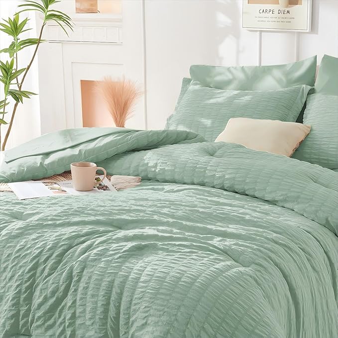 HYMOKEGE Sage Green Duvet Cover Full Size, Ultra Soft 3-Piece Seersucker Duvet - Image 3