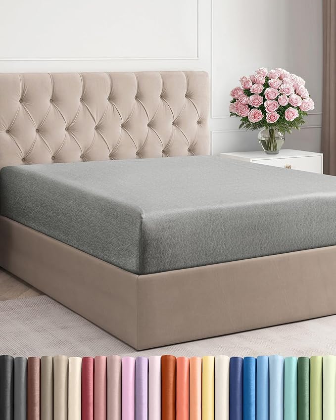 King Fitted Bed Sheet by CGKUnlimited