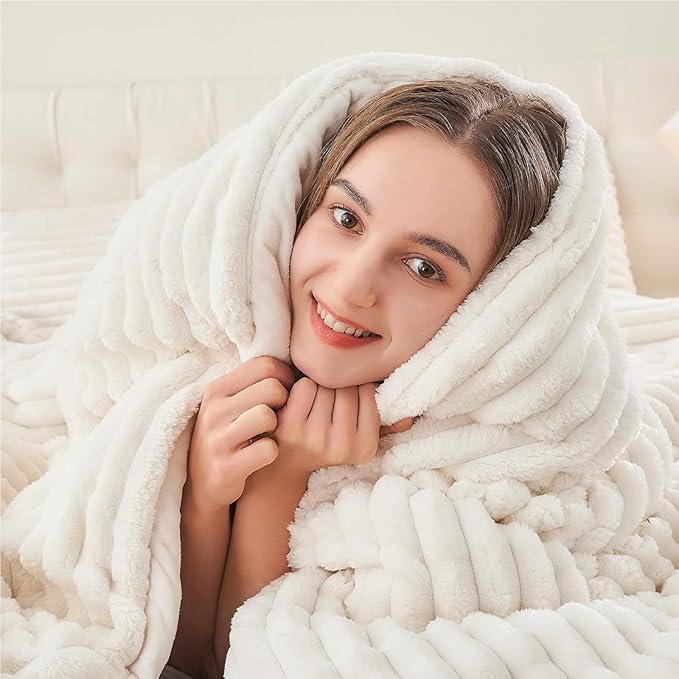 BEDELITE Fleece Queen Comforter Set -Super Soft & Warm Fluffy Cream White - Image 3