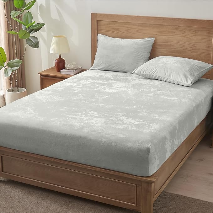 BEDELITE Velvet Fitted Sheet and Pillowcases Set, Luxury Soft Fuzzy Bottom Sheet - Image 6