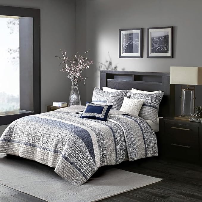 Madison Park Queen Quilt Set Lustrous Jacquard & Glitter Accent Coverlet Set - Image 4