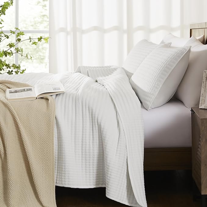 WRENSONGE Twin Quilt-2 Pieces Lightweight Bedspreads White Twin Quilt Bedding - Image 5