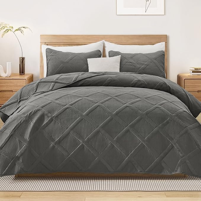 Exclusivo Mezcla Oversized King Quilt Set- Grey Cal King Quilts Bedding Set by ExclusivoMezcla