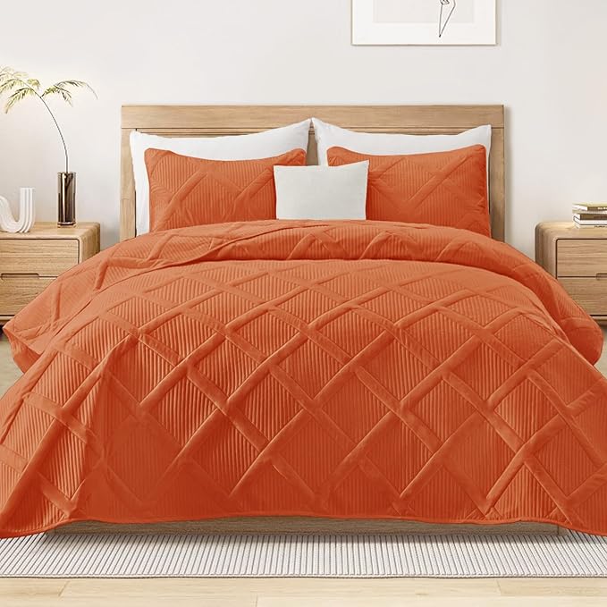 Exclusivo Mezcla Twin Size Quilt Set by ExclusivoMezcla