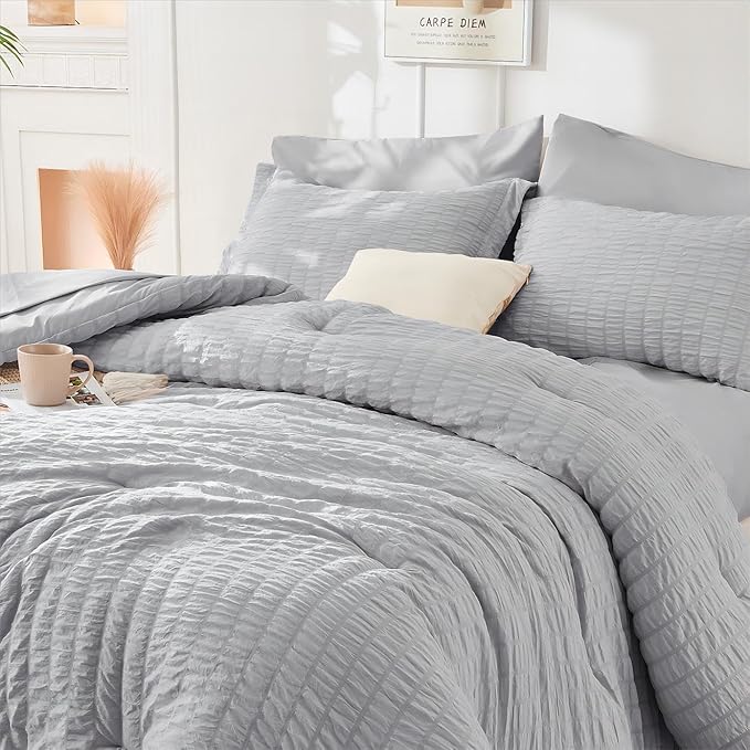 HYMOKEGE Light Grey Duvet Cover King Size, Ultra Soft 3-Piece Seersucker Duvet - Image 4