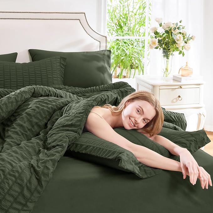 CozyLux King Size Comforter Set Dark Green Seersucker 7 Pieces Bed in a Bag - Image 5