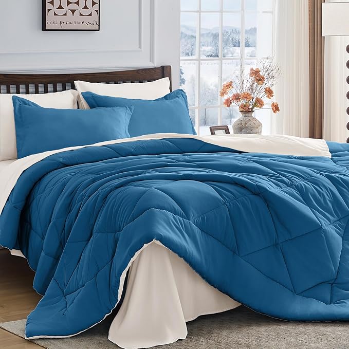 HEVUMYI Teal Blue & Ivory Full Comforter Set by HEVUMYI