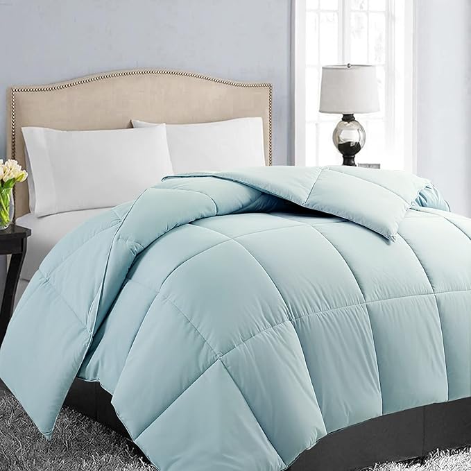 EASELAND Twin XL Down Alternative Comforter by EASELAND