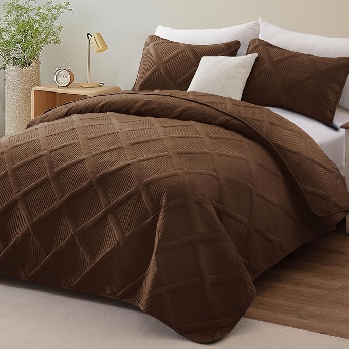 Exclusivo Mezcla Oversized King Quilt Set- Brown Cal King Quilts Bedding Set - Image 2