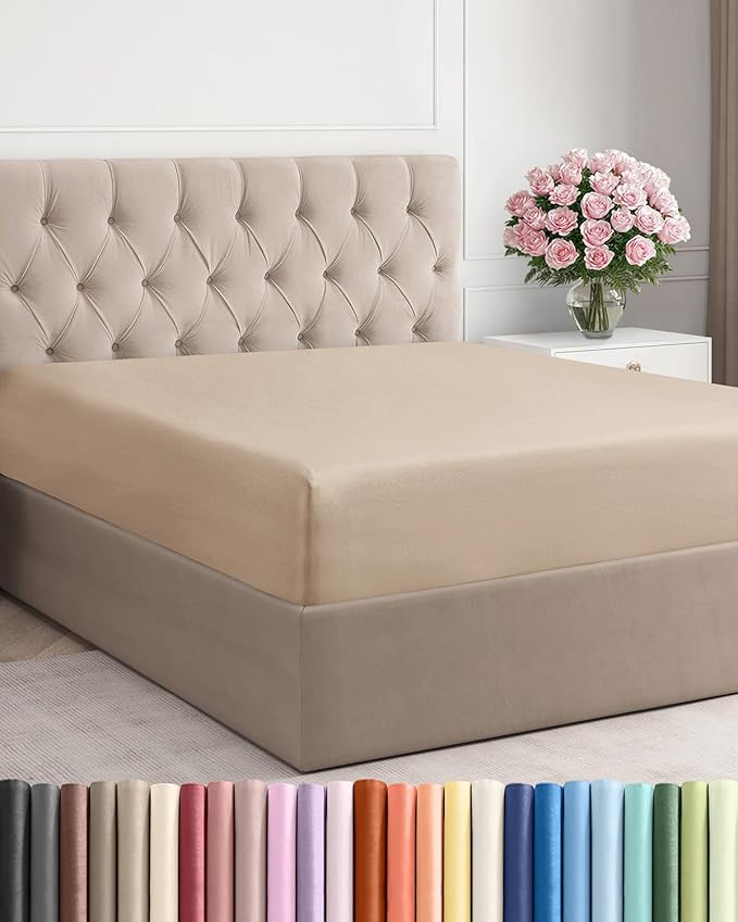 Queen Fitted Bed Sheet by CGKUnlimited
