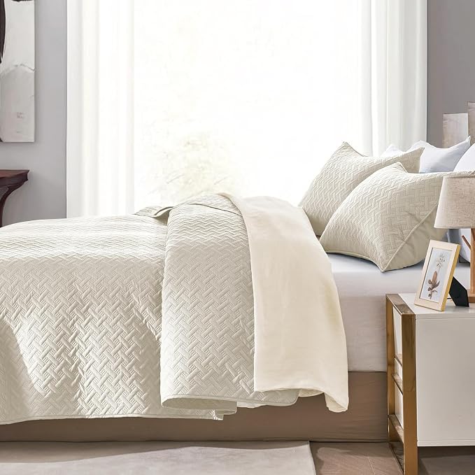 FLYMME Quilts King Size, Lightweight Cream Bedspreads, Basket Weave Pattern - Image 3