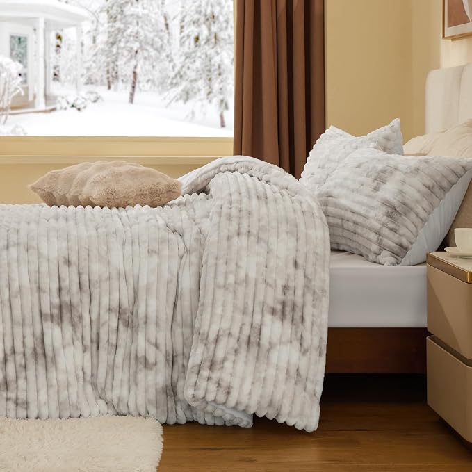BEDELITE Fleece King Comforter Set -Super Soft & Warm Fluffy Grey&White Bedding - Image 4