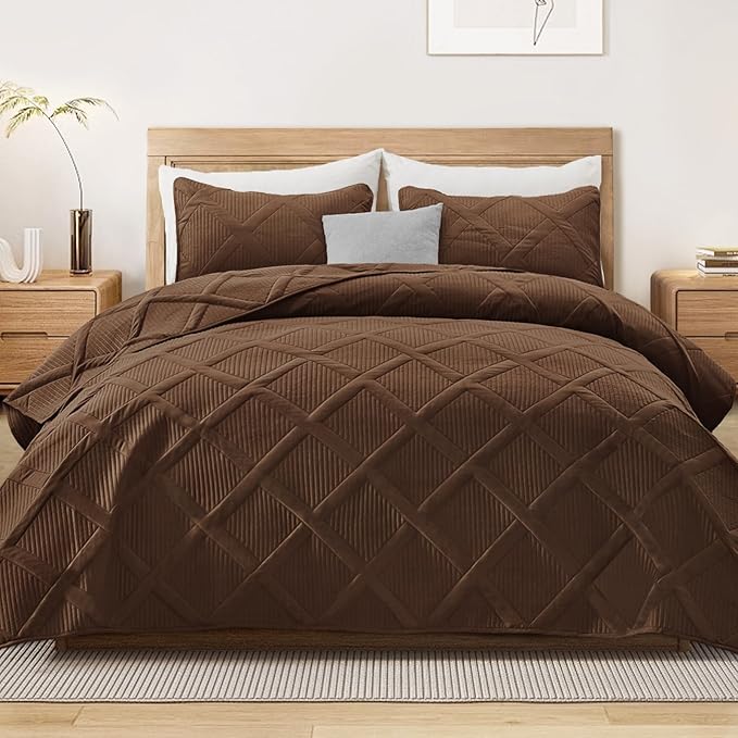 Exclusivo Mezcla Oversized King Quilt Set- Brown Cal King Quilts Bedding Set by ExclusivoMezcla