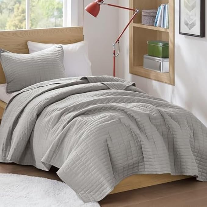 Comfort Spaces Kienna Quilt Set- Double Sided Stitching Design Summer Blanket by ComfortSpaces