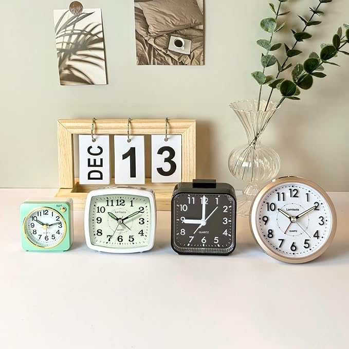 Lamisola Small White Kids Desk Battery Alarm Clock, Analog Travel Clock - Image 3