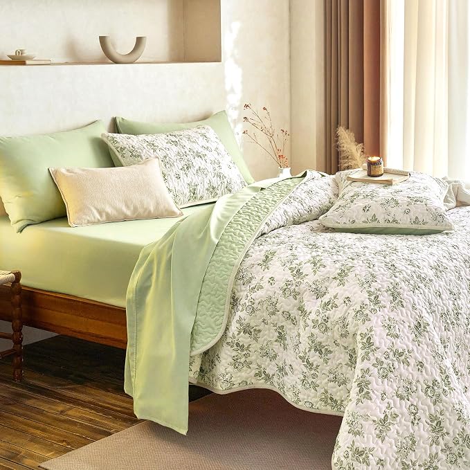 Wake In Cloud - Floral Quilt Set, Shabby Chic Coquette Cottagecore Vintage - Image 4