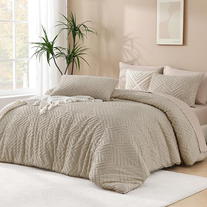 Andency Oatmeal Queen Comforter Set, Lightweight Fluffy Boho Bedding Comforter by Andency