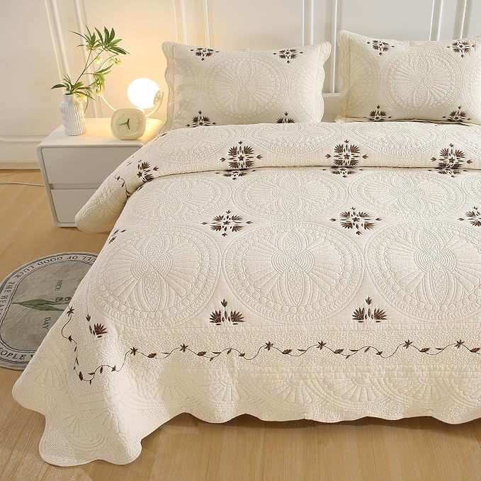 ROOMLIFE Quilt Set King Beige Classical 3D Floral Embroidery Pattern 3-Piece - Image 8