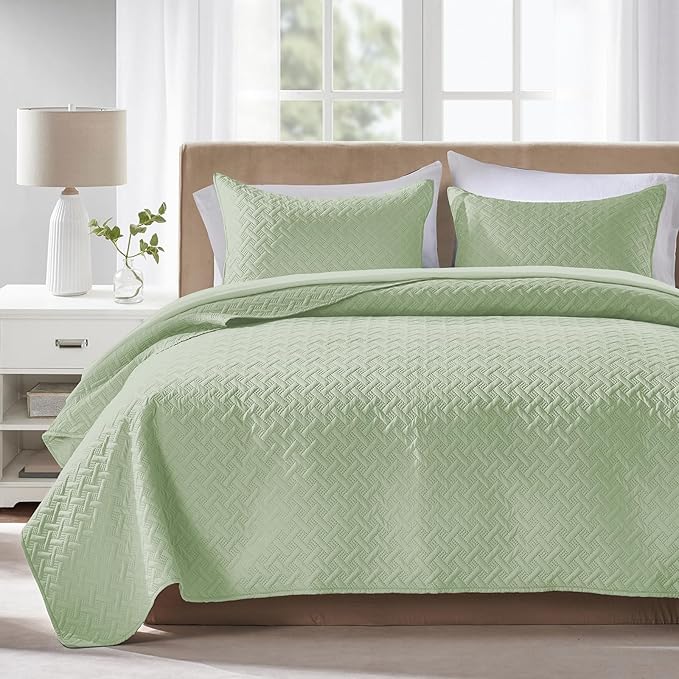 FLYMME Twin Quilt Set, Lightweight Sage Green Bedspreads, Basket Weave Pattern by FLYMME
