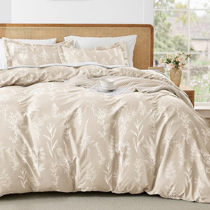 MUXHOMO Duvet Cover Queen Size, Reversible Floral Beige Duvet Cover Set by MUXHOMO