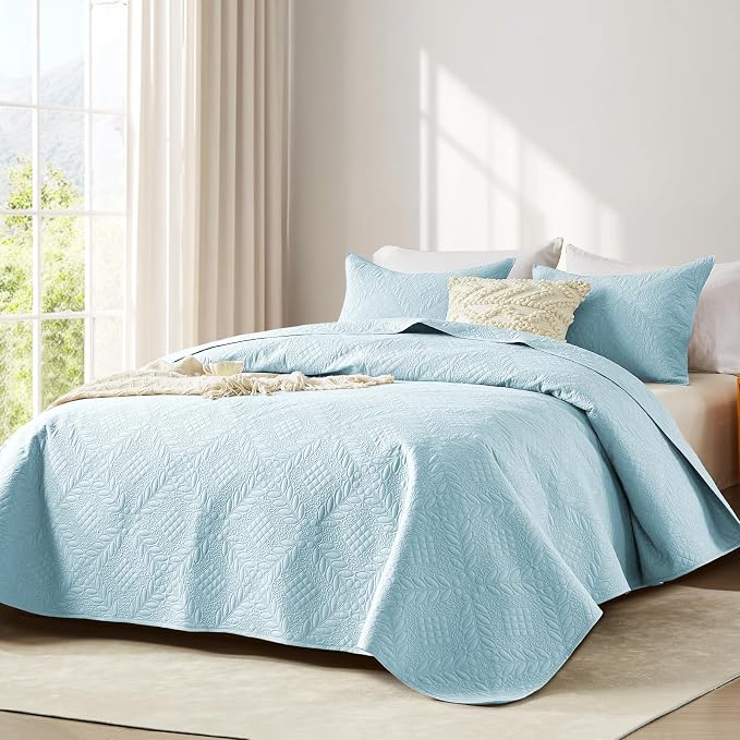 FLYMME Twin Quilt Set, Lightweight Sky Blue Bedspreads, Vintage Olive Leaf - Image 2