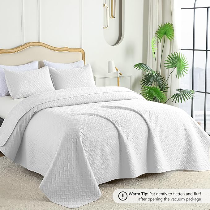 FLYMME White Twin Quilt Bedding Set Thin Lightweight Bedspreads, Modern Style - Image 2