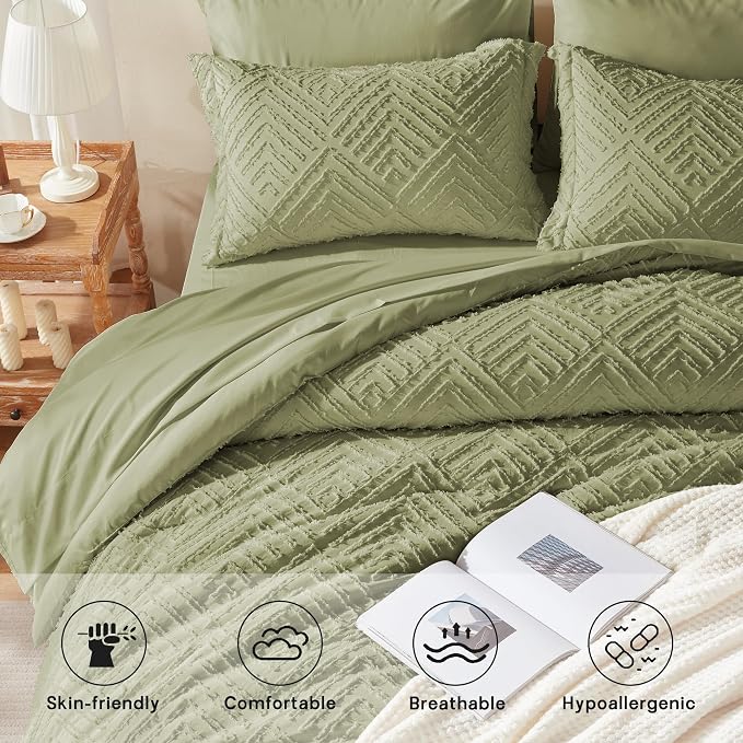 Zzlpp Queen Comforter Set 7 pieces, Army Green Tufted Bed in a Bag - Image 3