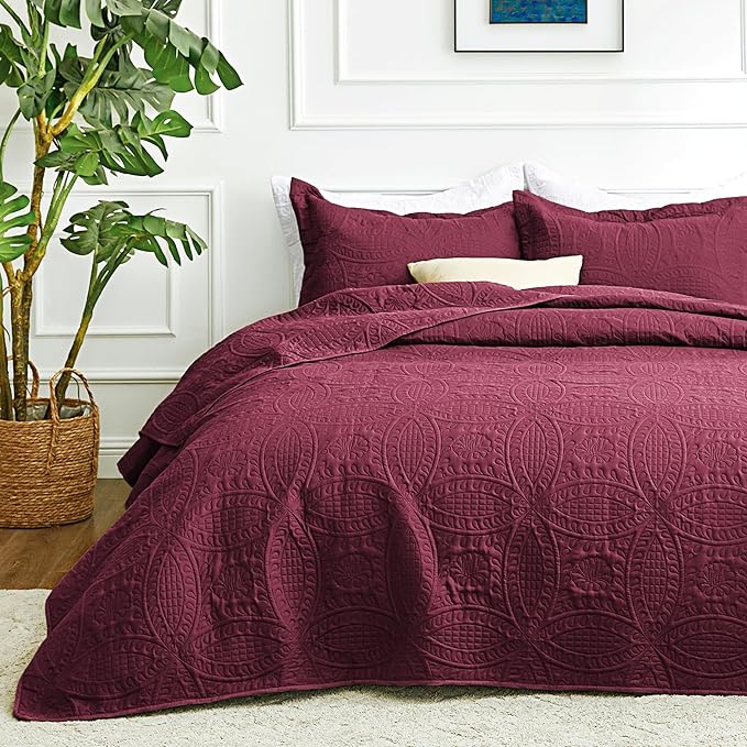 Love's cabin Oversized King Size Quilt Bedding Set Burgundy Bedspreads by Lovescabin