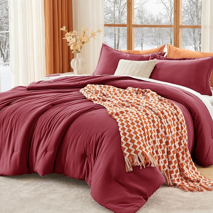 MUXHOMO Queen Comforter Set, All Season Ultra Soft Down Alternative Bedding by MUXHOMO