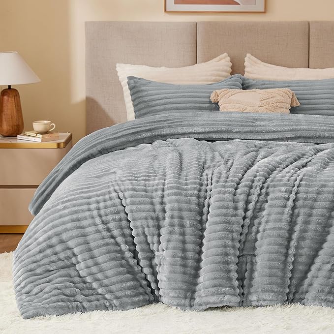 BEDELITE Fleece Queen Comforter Set -Super Soft & Warm Fluffy Light Grey Bedding by BEDELITE