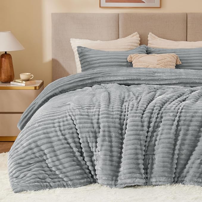 BEDELITE Fleece Full Comforter Set -Super Soft & Warm Fluffy Light Grey Bedding by BEDELITE