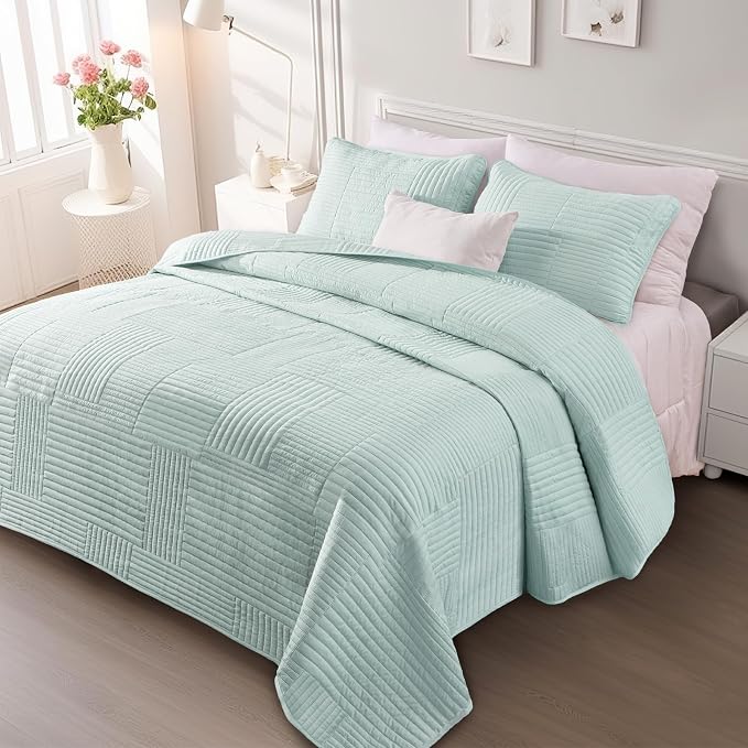 Whale Flotilla Ultra Soft California King Quilt Bedding Set, Lightweight - Image 9