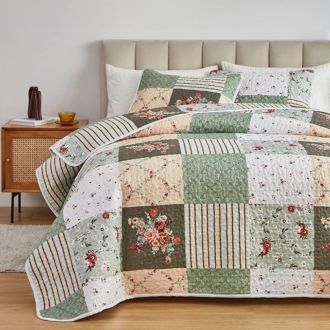 Patchwork Quilt Set King Size, 3 Pieces Green Floral Plaid Summer Bedspread - Image 3