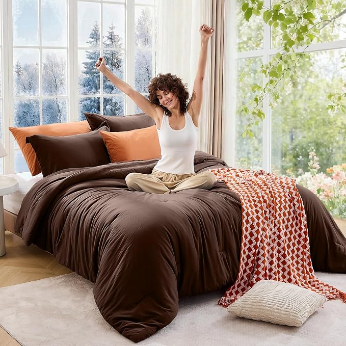 MUXHOMO Full Comforter Sets, All Season Ultra Soft Down Alternative Bedding - Image 4