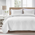 FLYMME King Size Quilt Bedding Set White Lightweight Bedspreads by FLYMME