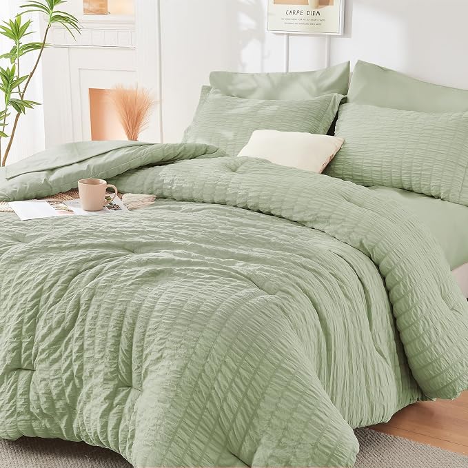 HYMOKEGE Light Green Queen Comforter Set Seersucker 7 Pieces, All Season Luxury by HYMOKEGE